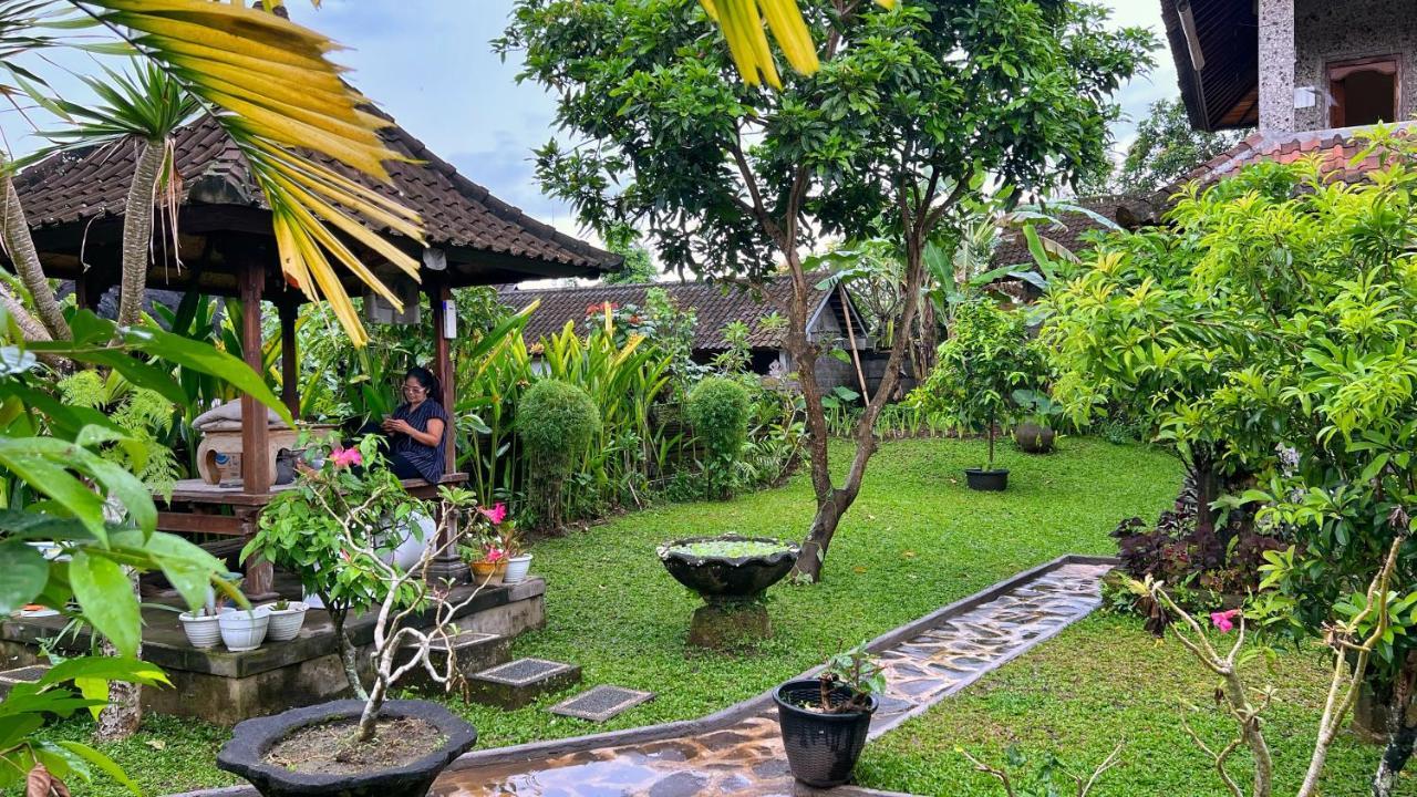 Gusti Home Stay Ubud Exterior foto