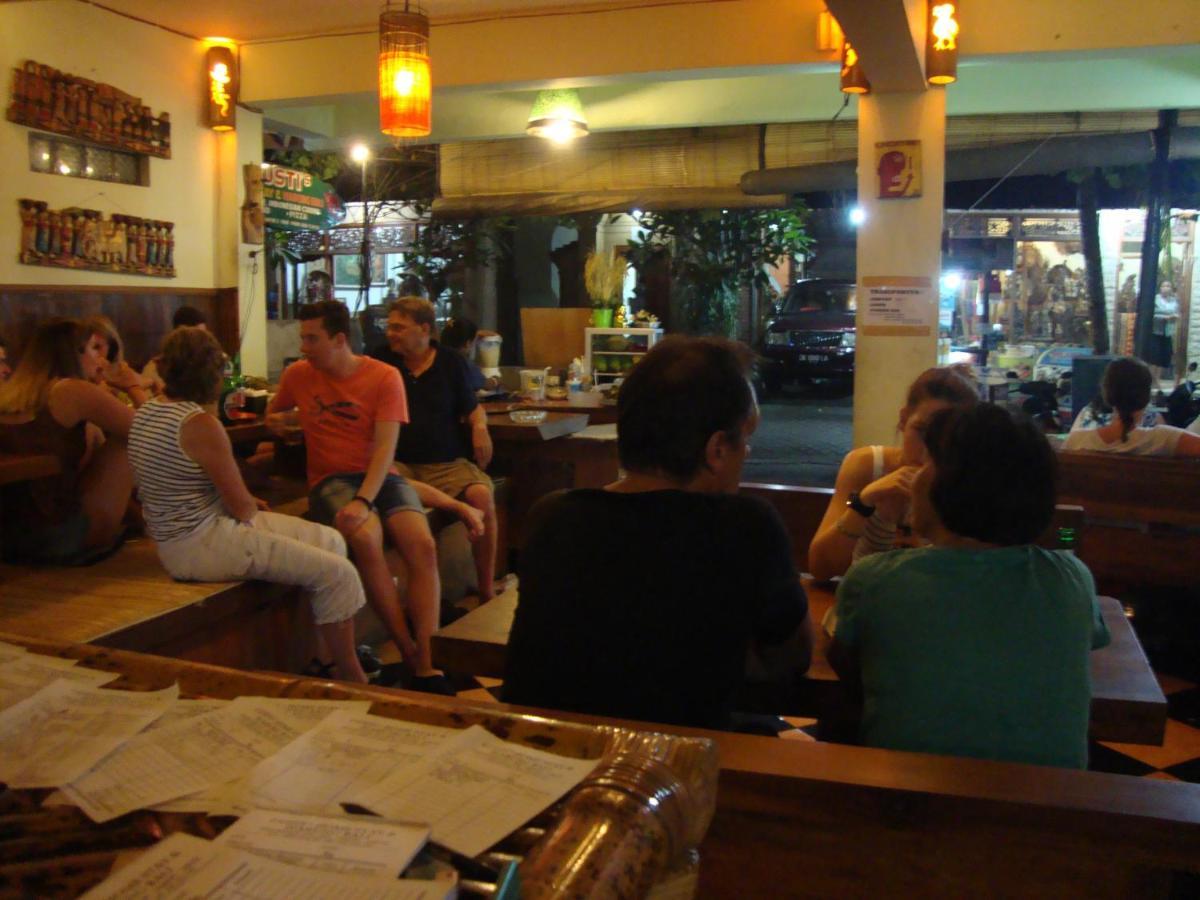 Gusti Home Stay Ubud Exterior foto