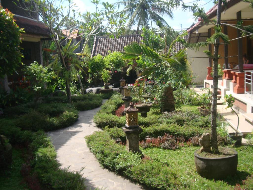 Gusti Home Stay Ubud Exterior foto