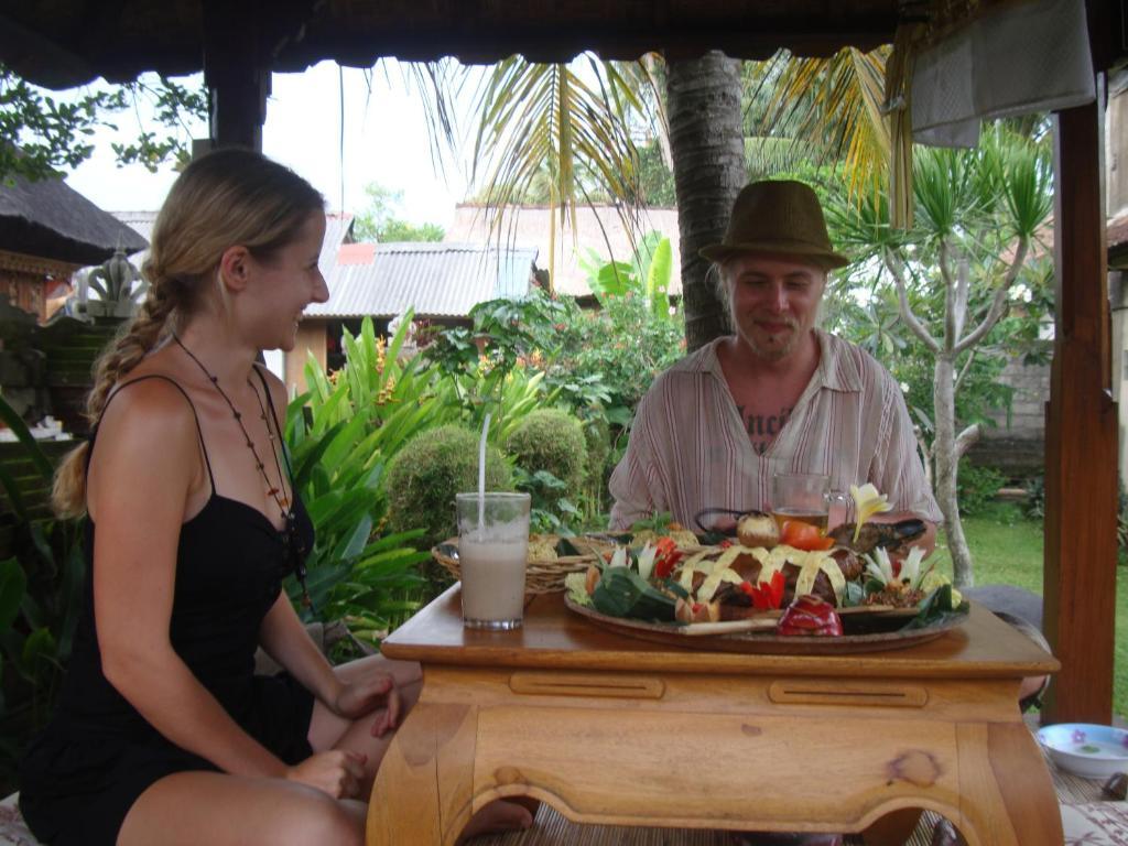 Gusti Home Stay Ubud Exterior foto