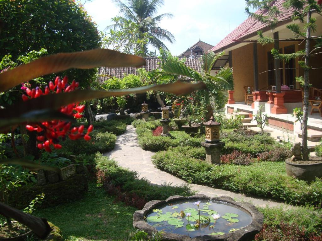 Gusti Home Stay Ubud Quarto foto