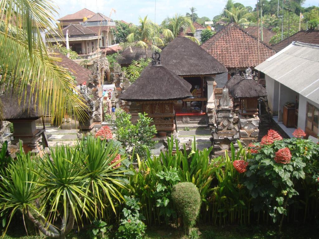 Gusti Home Stay Ubud Exterior foto