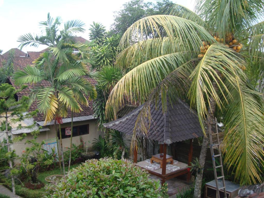 Gusti Home Stay Ubud Exterior foto